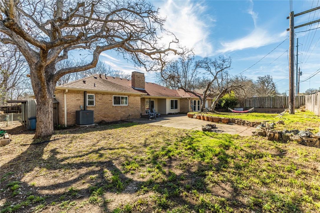 1132 Redondo Drive , Woodway, TX, 76712 | 220840 | Realty Texas LLC