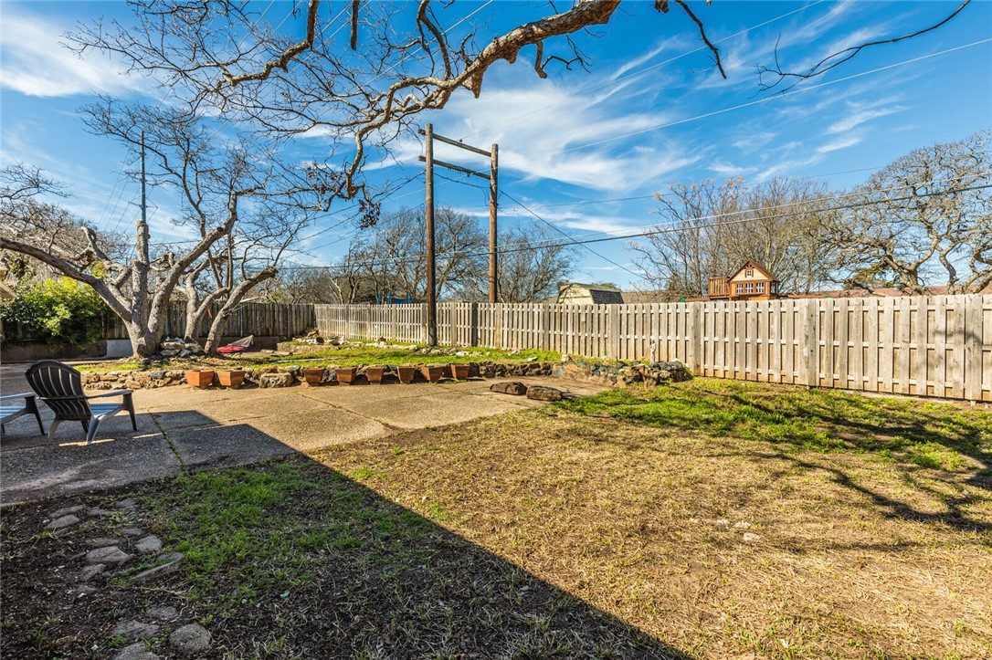 1132 Redondo Drive , Woodway, TX, 76712 | 220840 | Realty Texas LLC