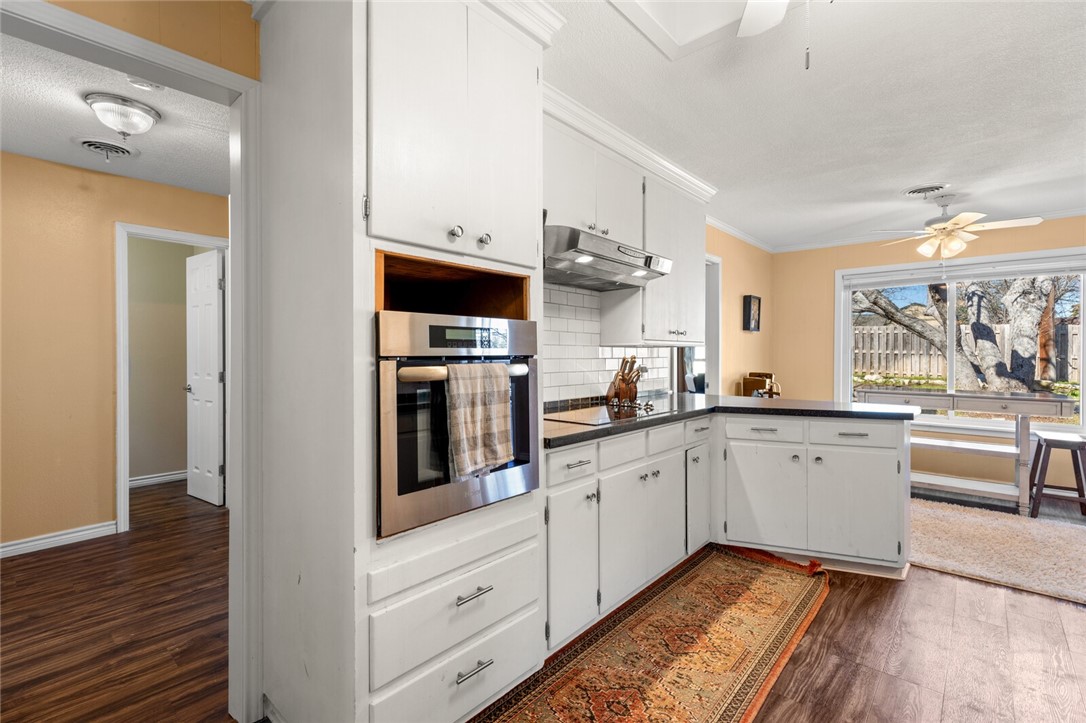 1132 Redondo Drive , Woodway, TX, 76712 | 220840 | Realty Texas LLC