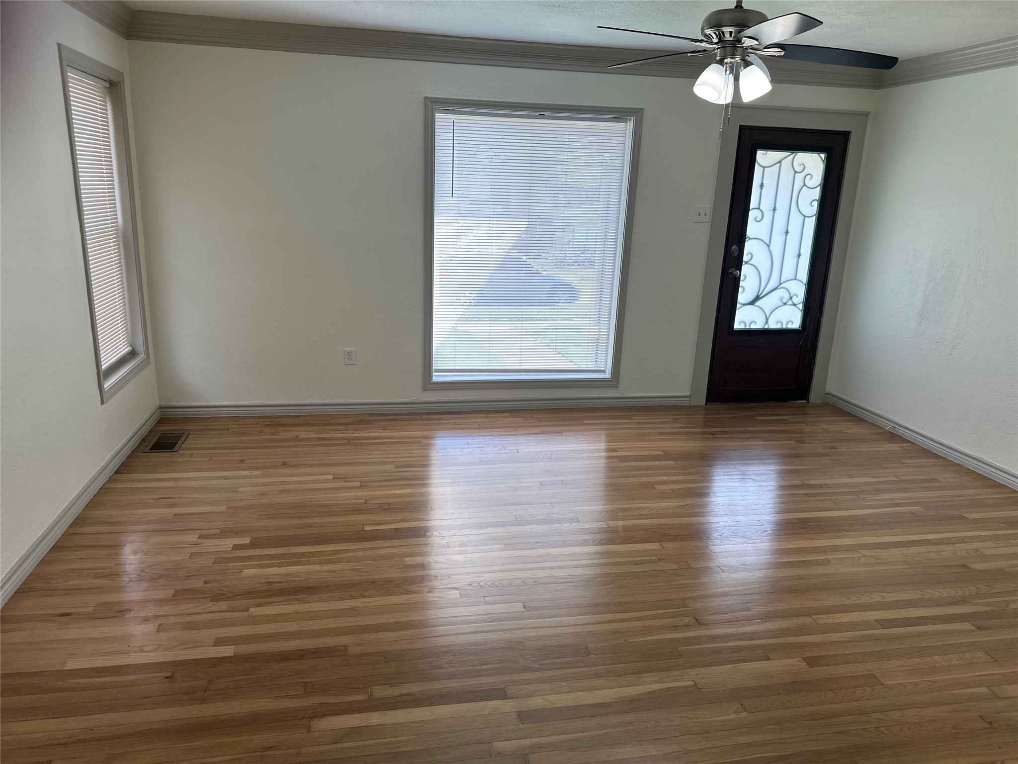 809 Cliffdale Avenue , Dallas, TX, 75211 | 20541136 | Realty Texas LLC