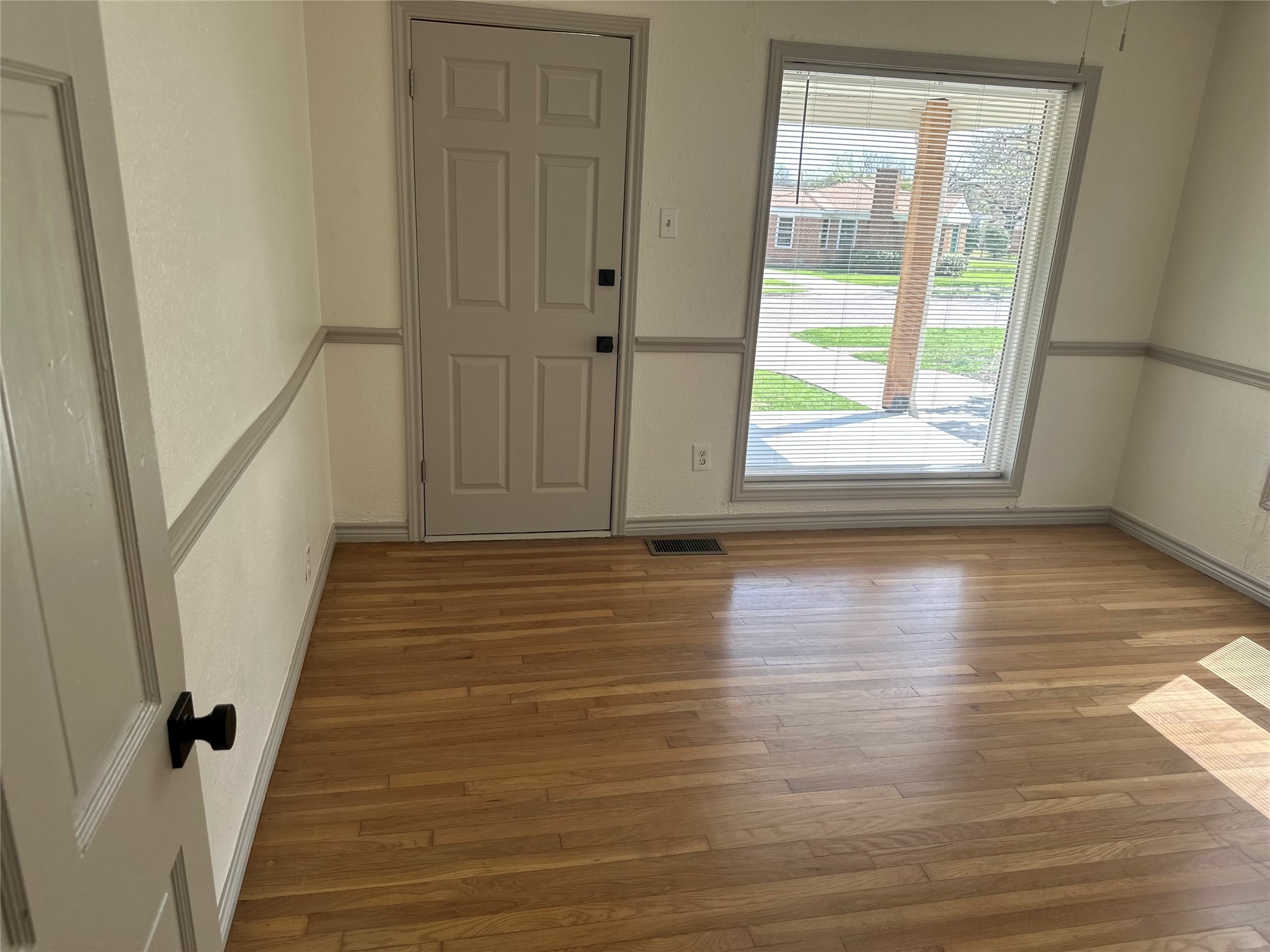 809 Cliffdale Avenue , Dallas, TX, 75211 | 20541136 | Realty Texas LLC