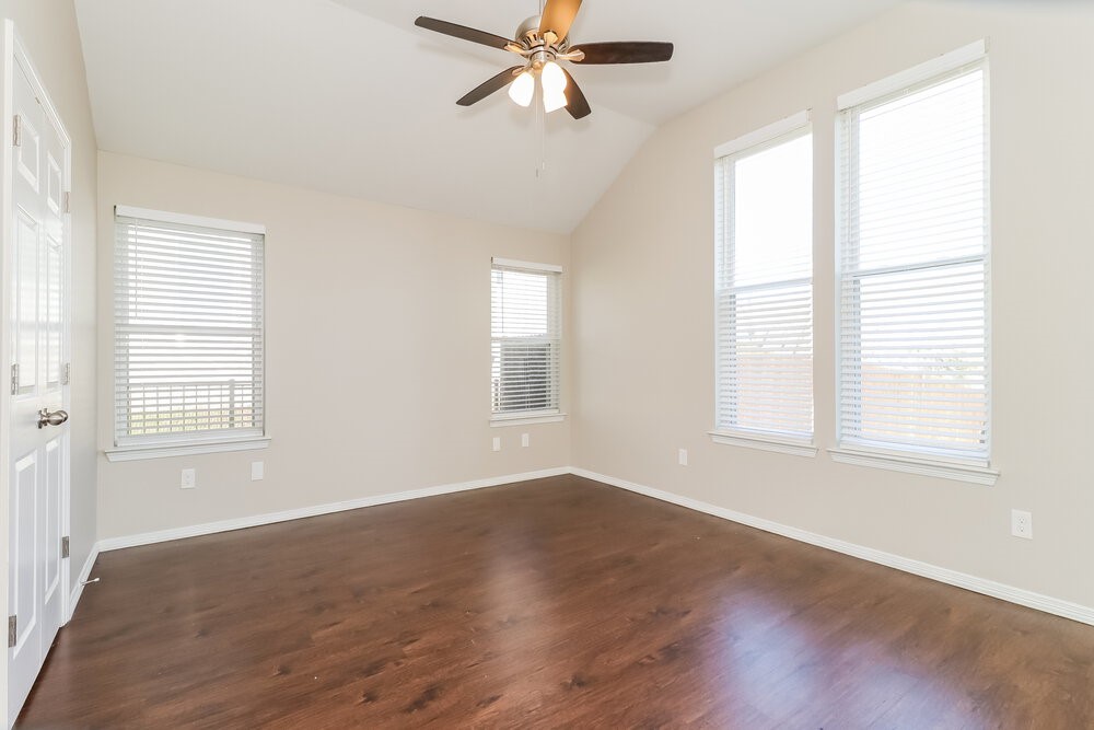 8069 Whitney Lane , Fort Worth, TX, 76120 | 20542459 | Realty Texas LLC