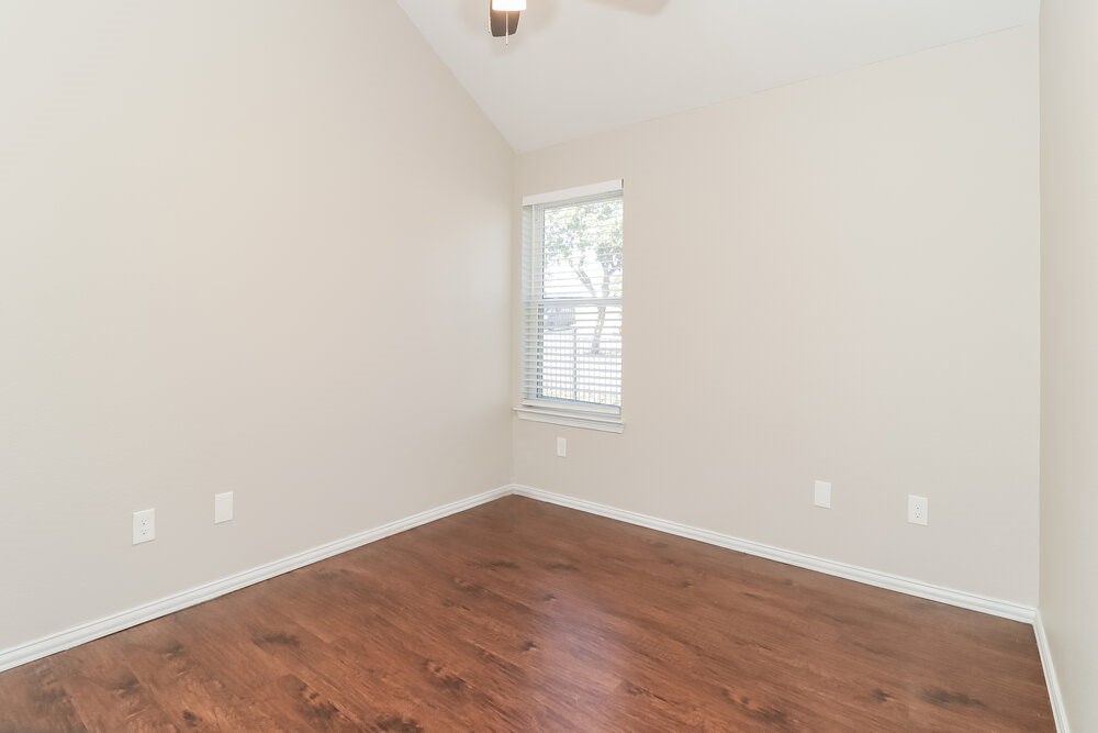 8069 Whitney Lane , Fort Worth, TX, 76120 | 20542459 | Realty Texas LLC