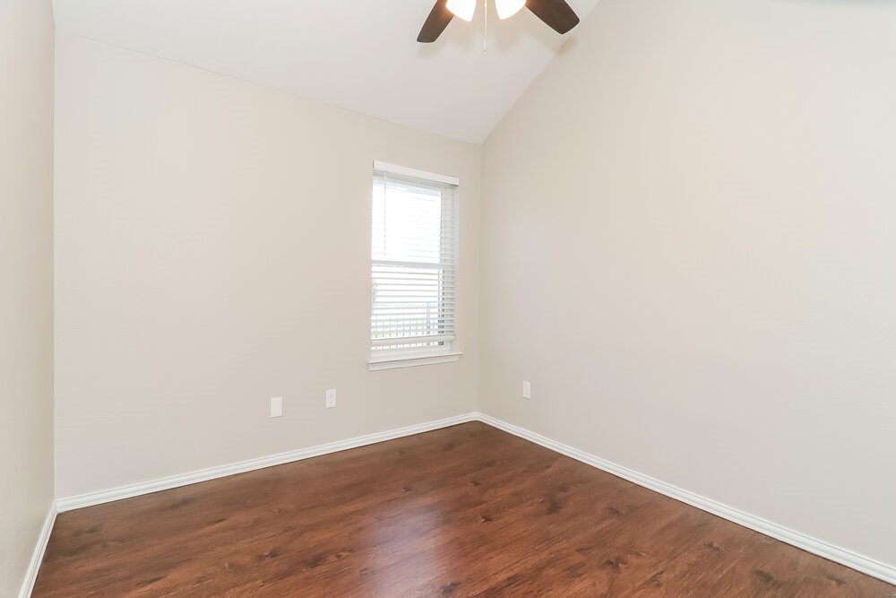 8069 Whitney Lane , Fort Worth, TX, 76120 | 20542459 | Realty Texas LLC