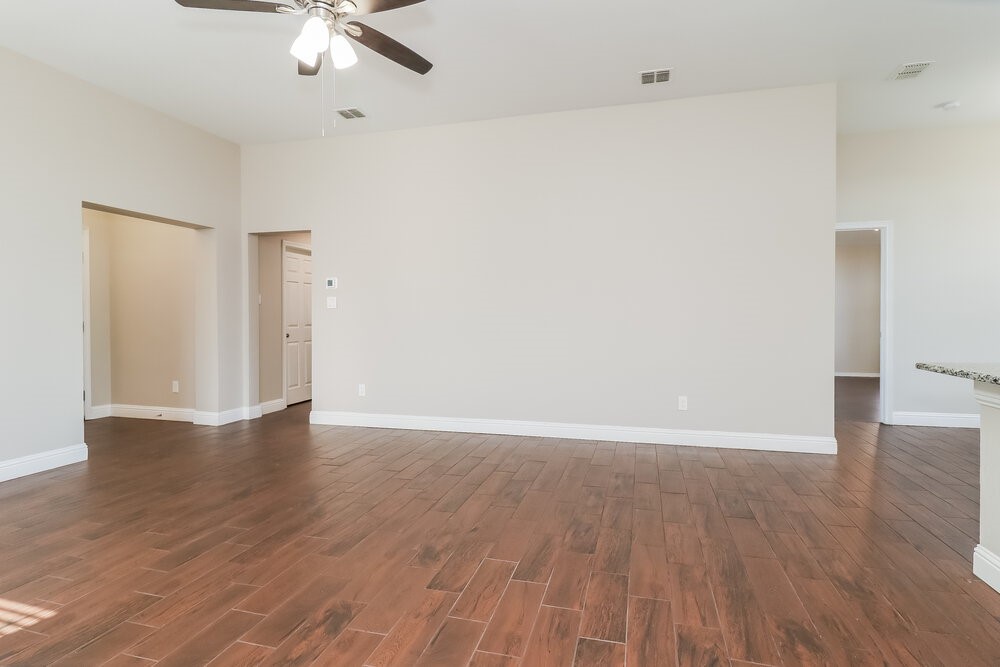 8069 Whitney Lane , Fort Worth, TX, 76120 | 20542459 | Realty Texas LLC