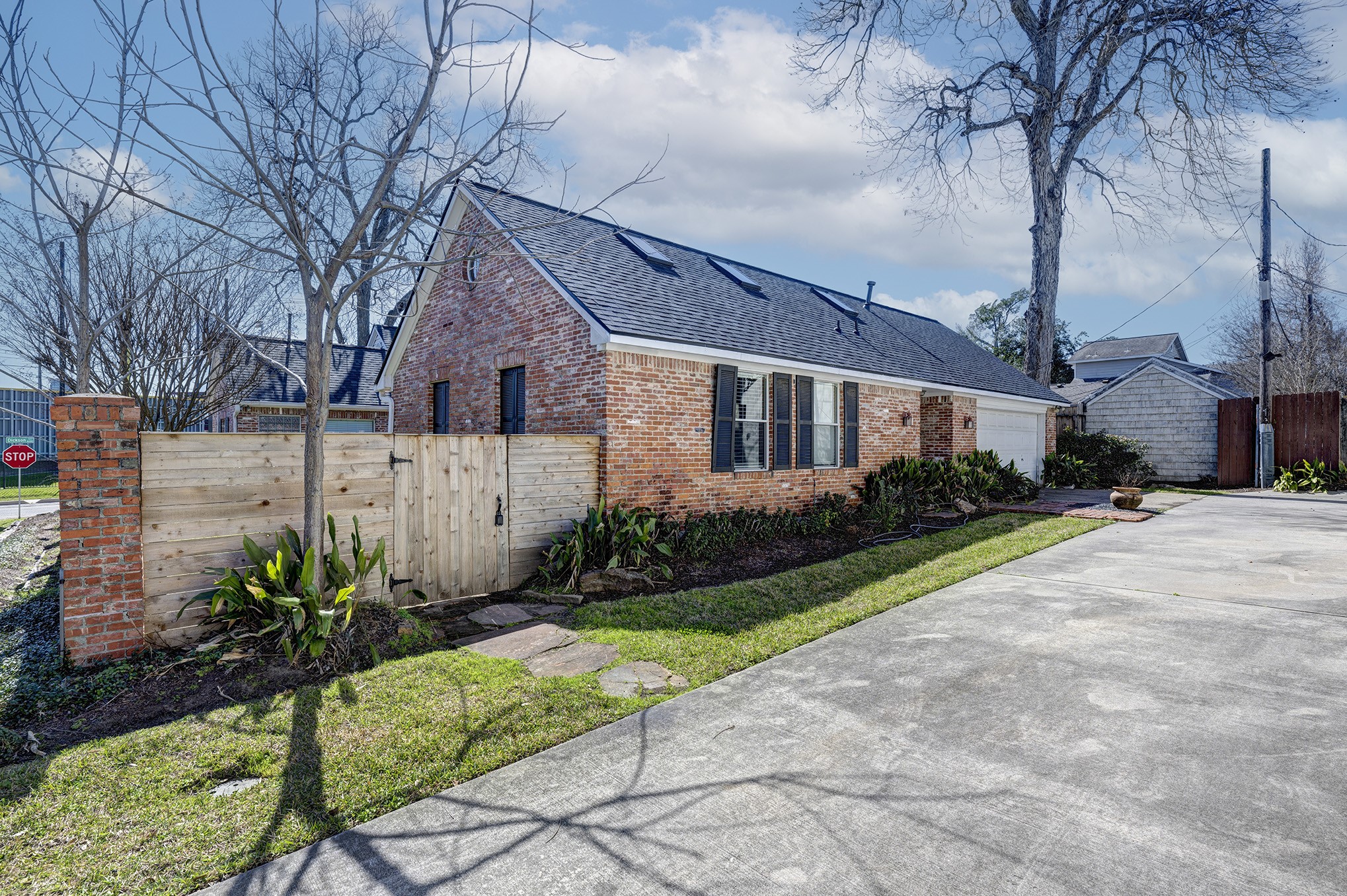 4602 Dickson Street , Houston, TX, 77007 | 35112021 | Realty Texas LLC