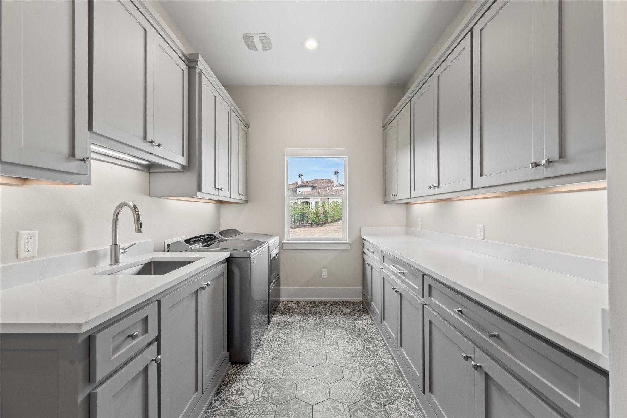 1901 Versailles Place , Flower Mound, TX, 75022 | 20538269 | Realty Texas LLC