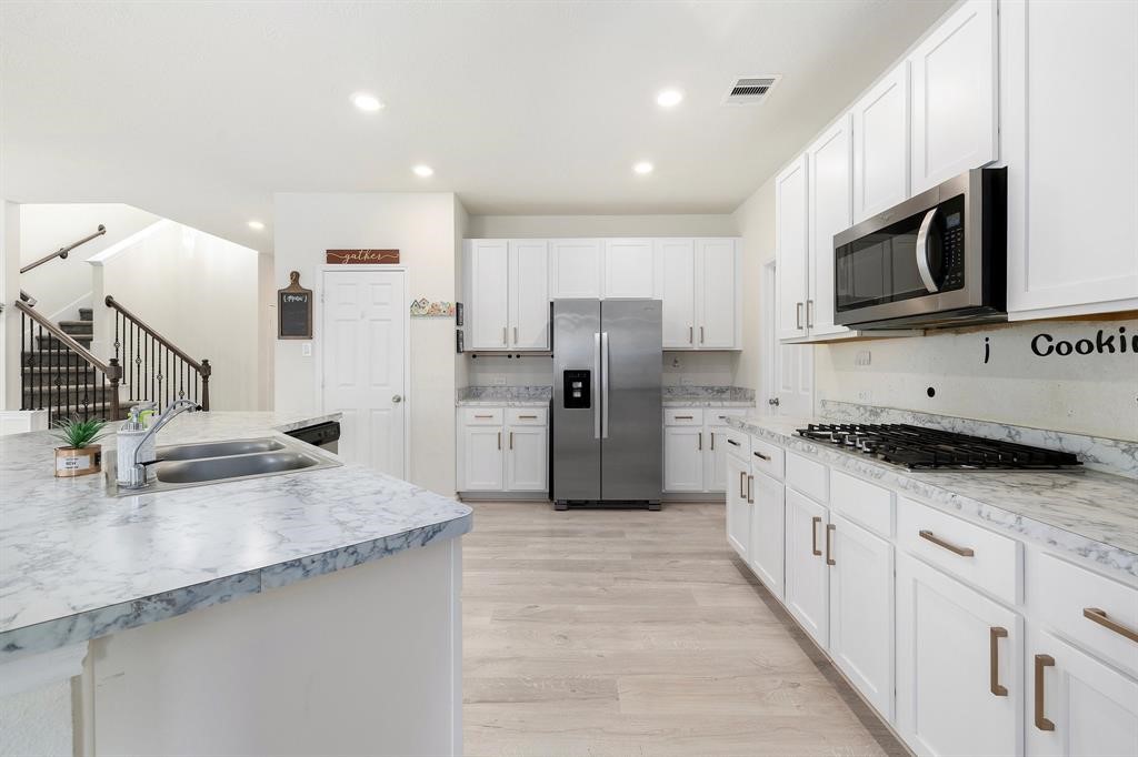 2635 Oakwood Bluff Trail , Houston, TX, 77038 | 31817925 | Realty Texas LLC