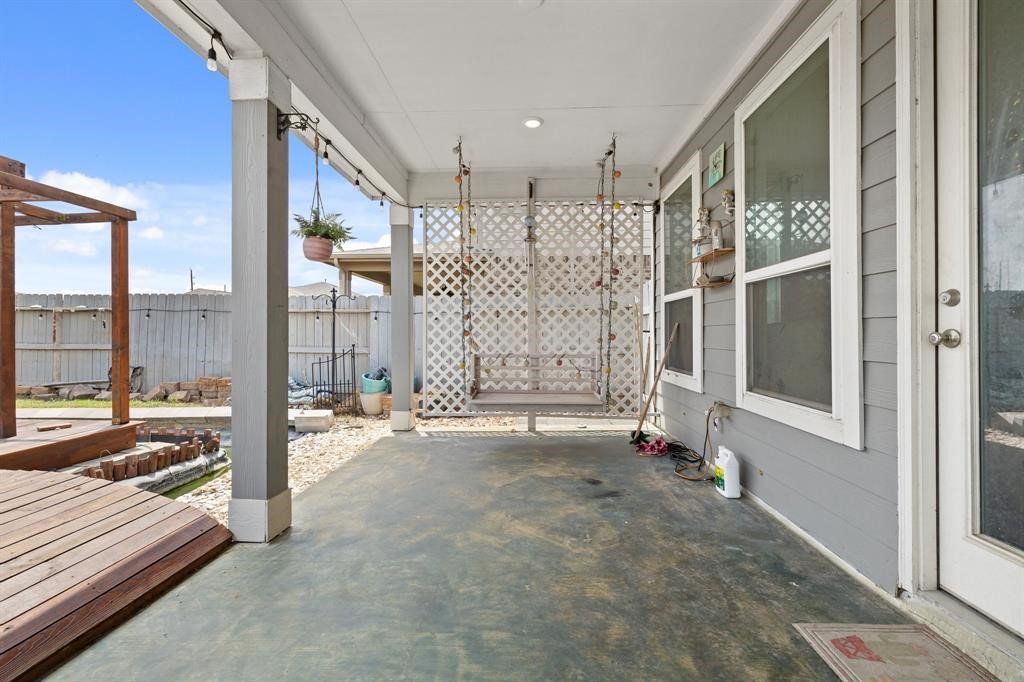 2635 Oakwood Bluff Trail , Houston, TX, 77038 | 31817925 | Realty Texas LLC