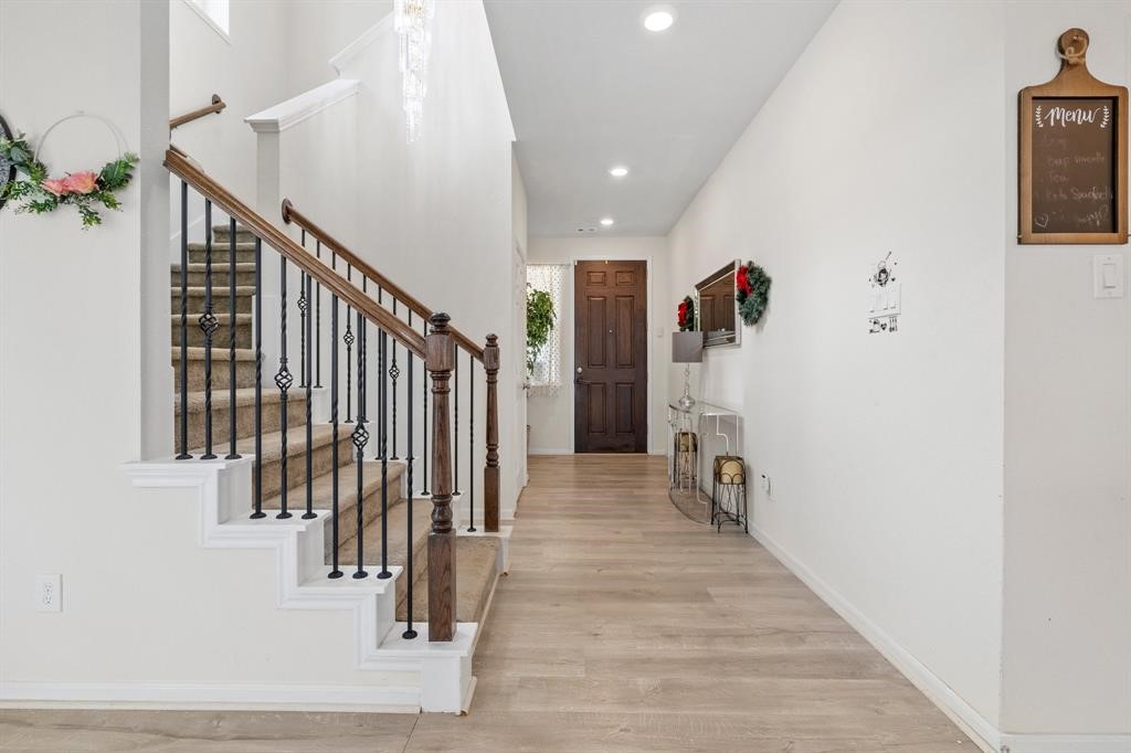 2635 Oakwood Bluff Trail , Houston, TX, 77038 | 31817925 | Realty Texas LLC