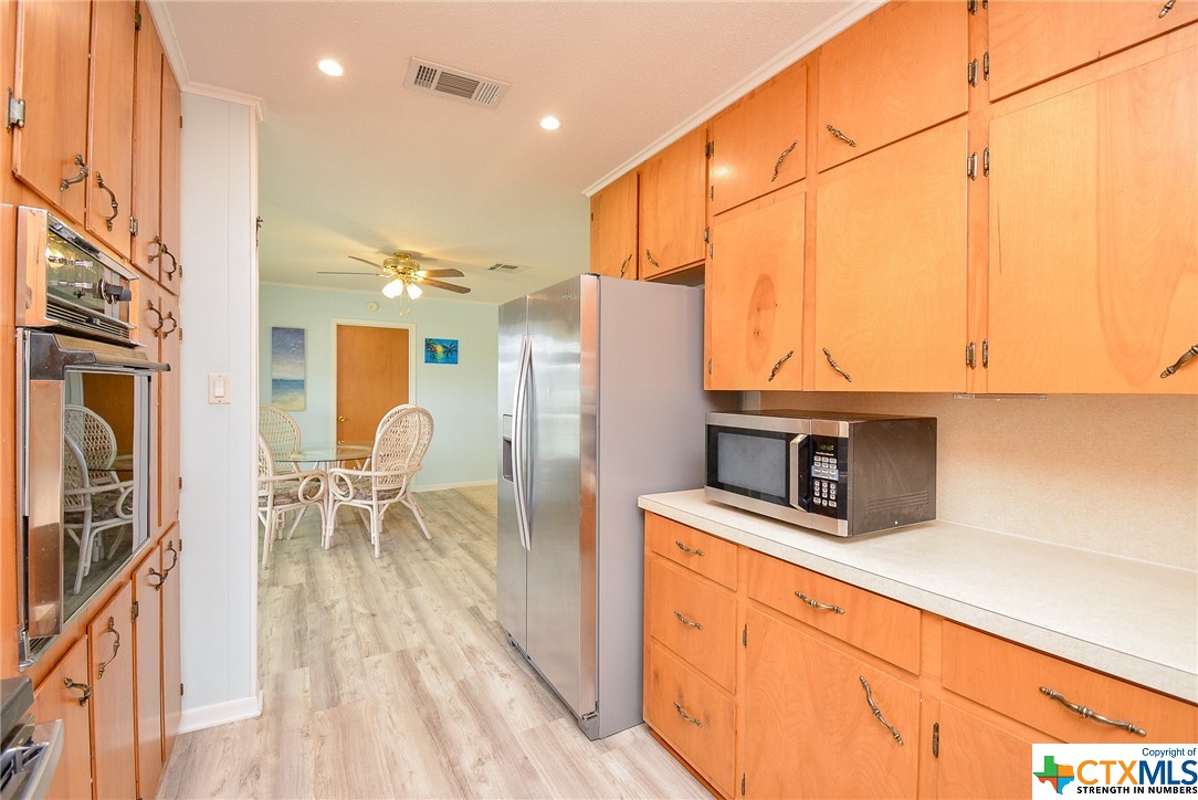 1188 Bayview Drive , Palacios, TX, 77465 | 534990 | Realty Texas LLC
