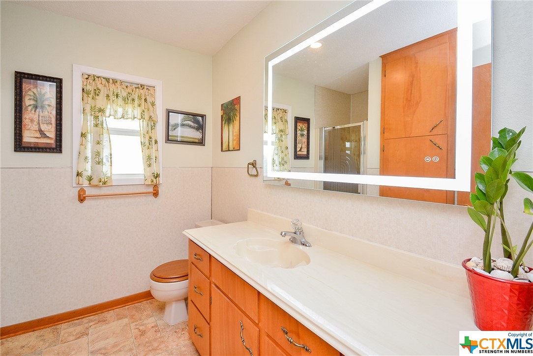 1188 Bayview Drive , Palacios, TX, 77465 | 534990 | Realty Texas LLC