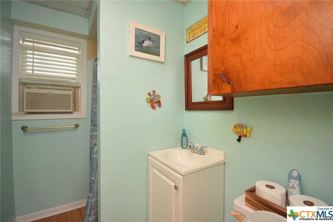 1188 Bayview Drive , Palacios, TX, 77465 | 534990 | Realty Texas LLC