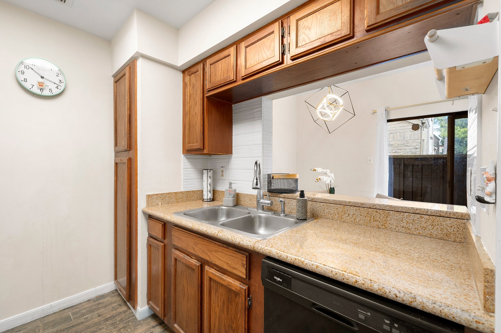 8299 Cambridge Street 1003 , Houston, TX, 77054 | 71819523 | Realty Texas LLC