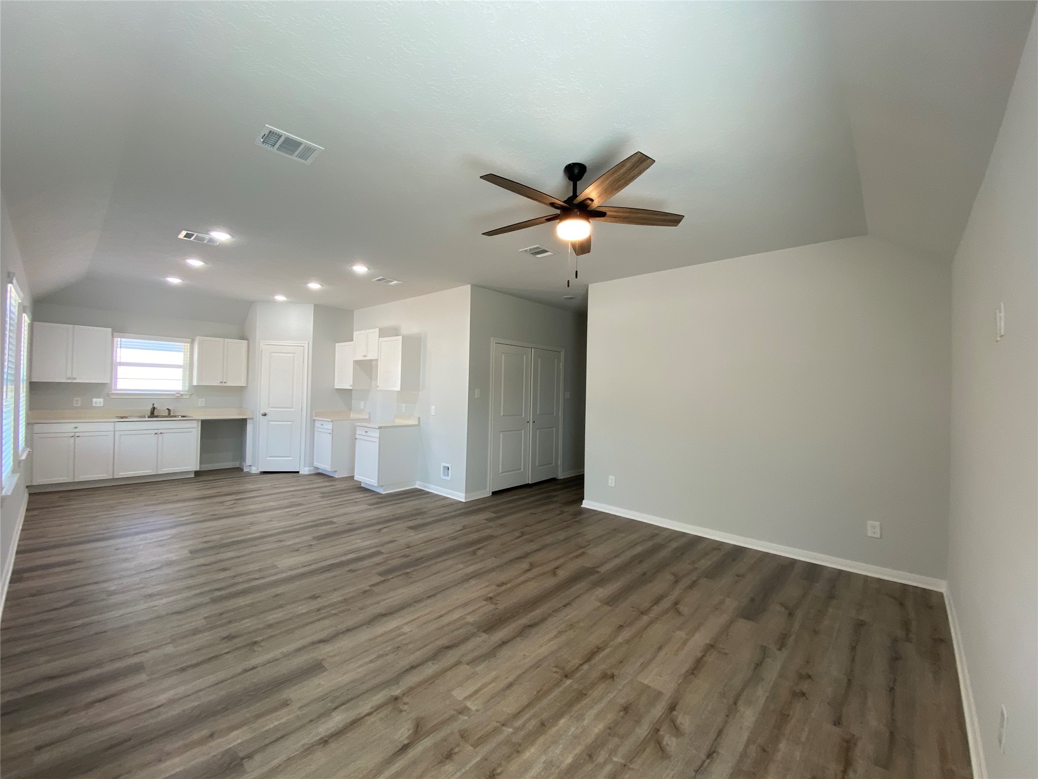 1434 25th Street , Hempstead, TX, 77445 | 67926860 | Realty Texas LLC