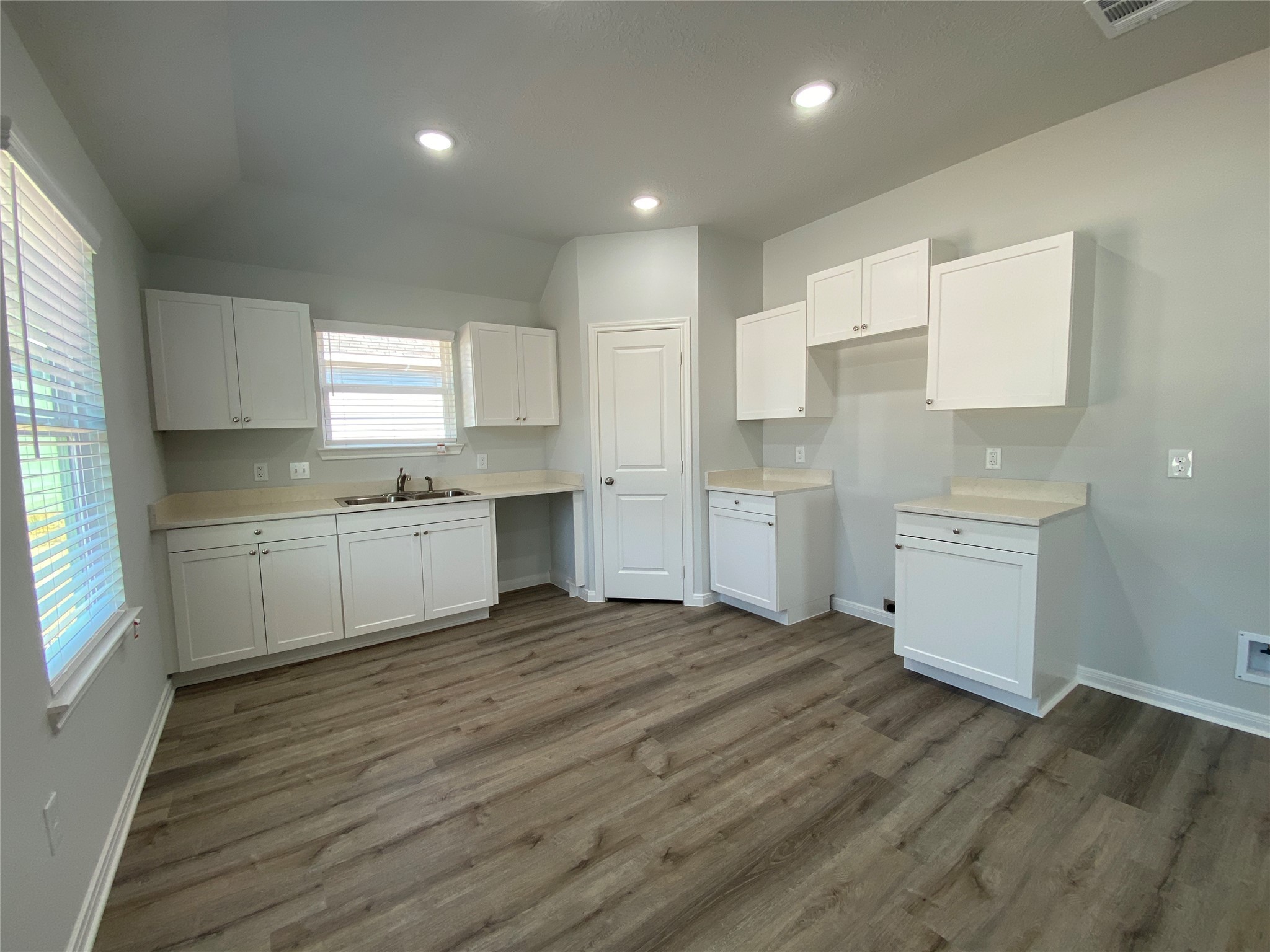 1434 25th Street , Hempstead, TX, 77445 | 67926860 | Realty Texas LLC
