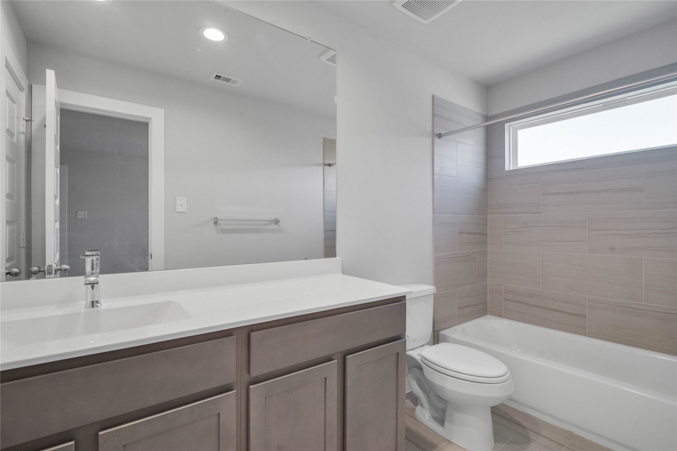 329 Spruce Oak Lane , Waller, TX, 77445 | 2585586 | Realty Texas LLC