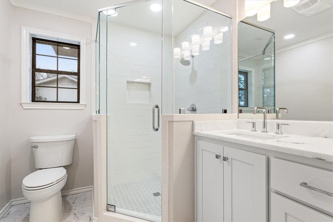 6900 Viking Drive , Waco, TX, 76710 | 220946 | Realty Texas LLC