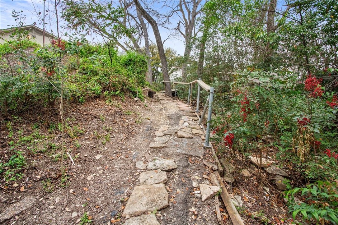 6900 Viking Drive , Waco, TX, 76710 | 220946 | Realty Texas LLC