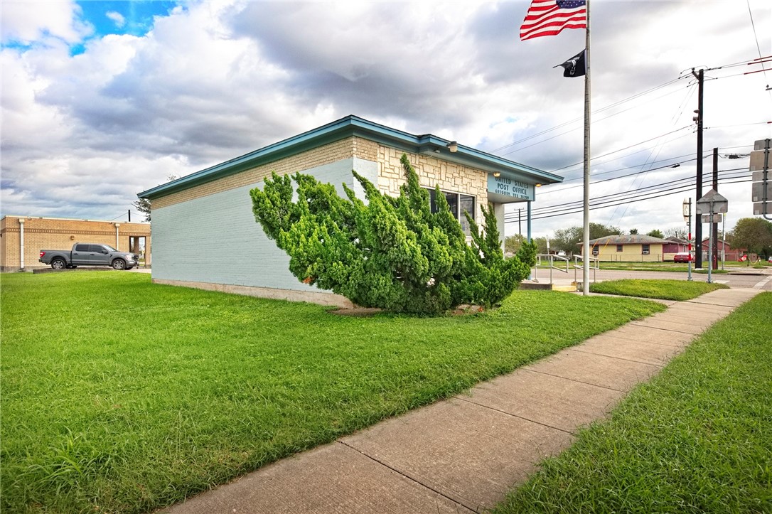 102 W 4th Street , Gregory, TX, 78359 | 437115 | Realty Texas LLC