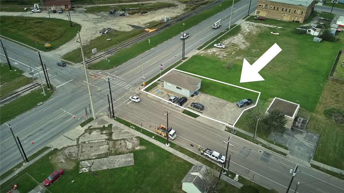 102 W 4th Street , Gregory, TX, 78359 | 437115 | Realty Texas LLC