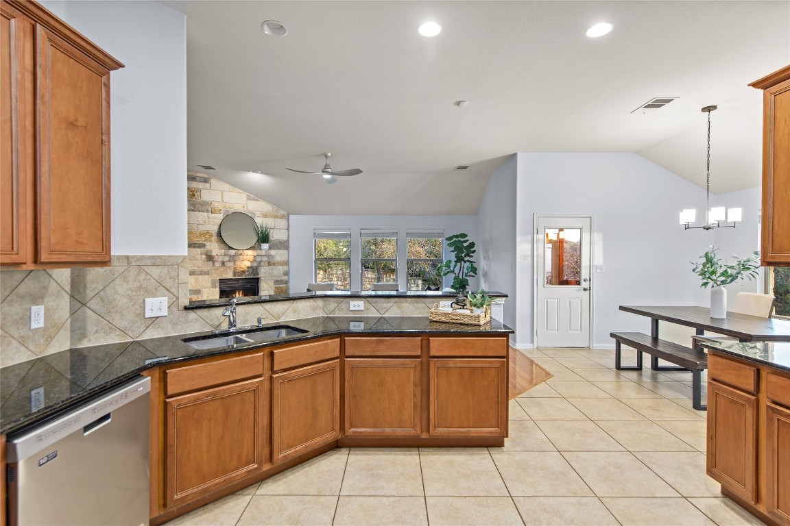 200 Manchester Lane , Austin, TX, 78737 | 4850672 | Realty Texas LLC
