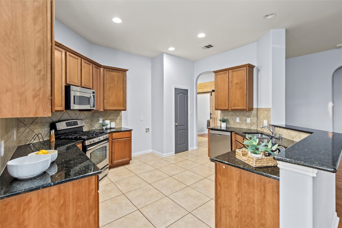 200 Manchester Lane , Austin, TX, 78737 | 4850672 | Realty Texas LLC