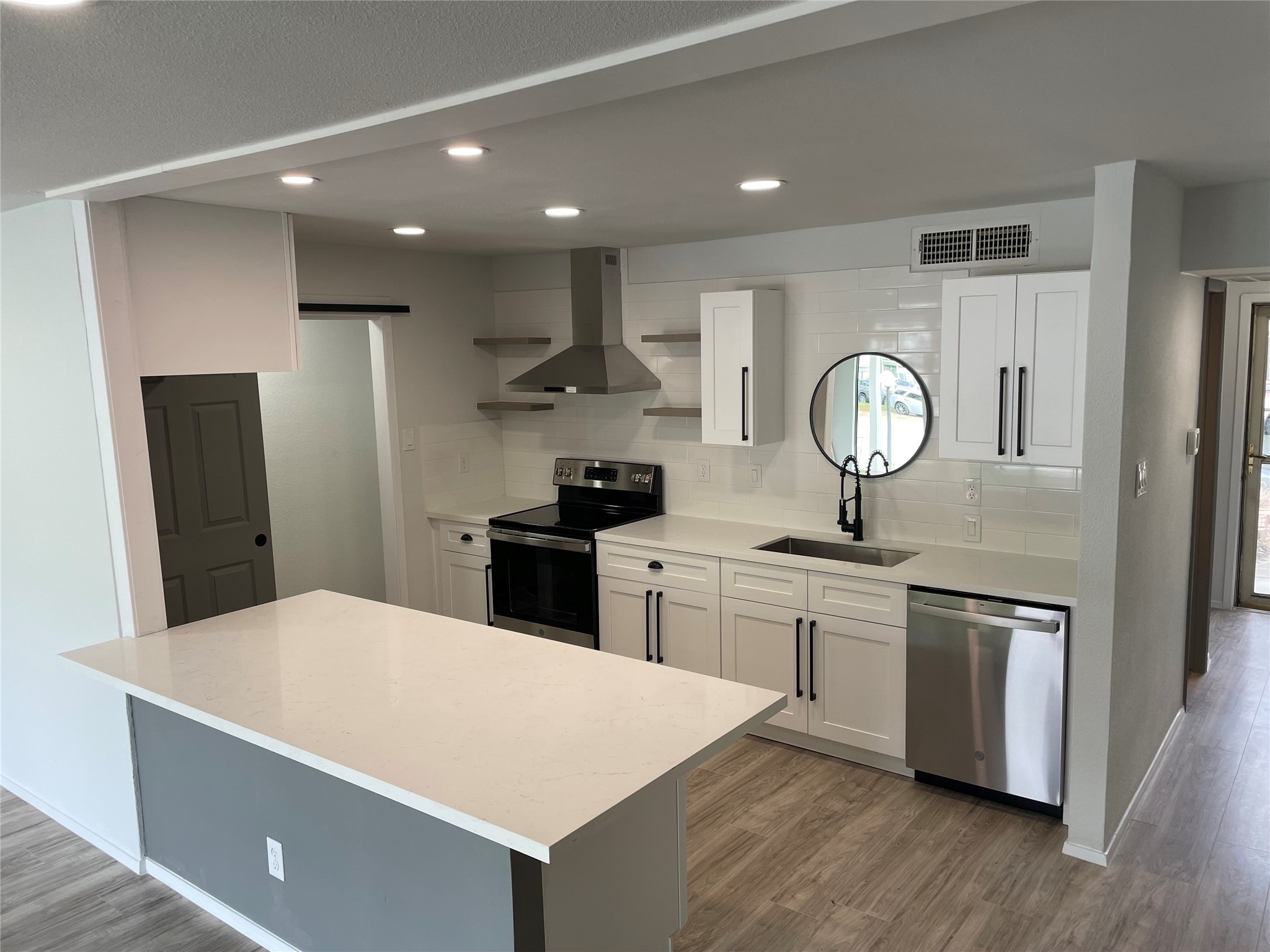 14777 Wunderlich Drive 711 , Houston, TX, 77069 | 98843228 | Realty Texas LLC