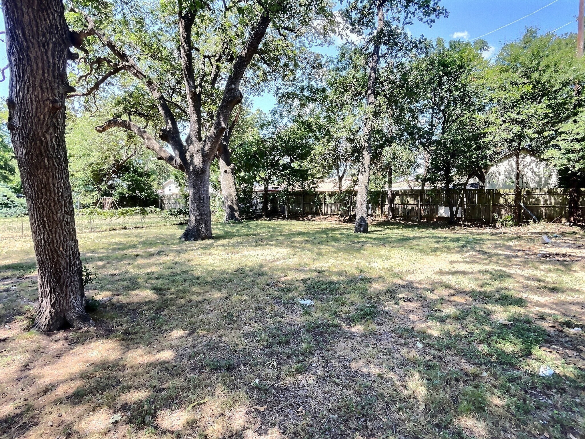 1011 S Britain Road , Irving, TX, 75060 | 20557572 | Realty Texas LLC