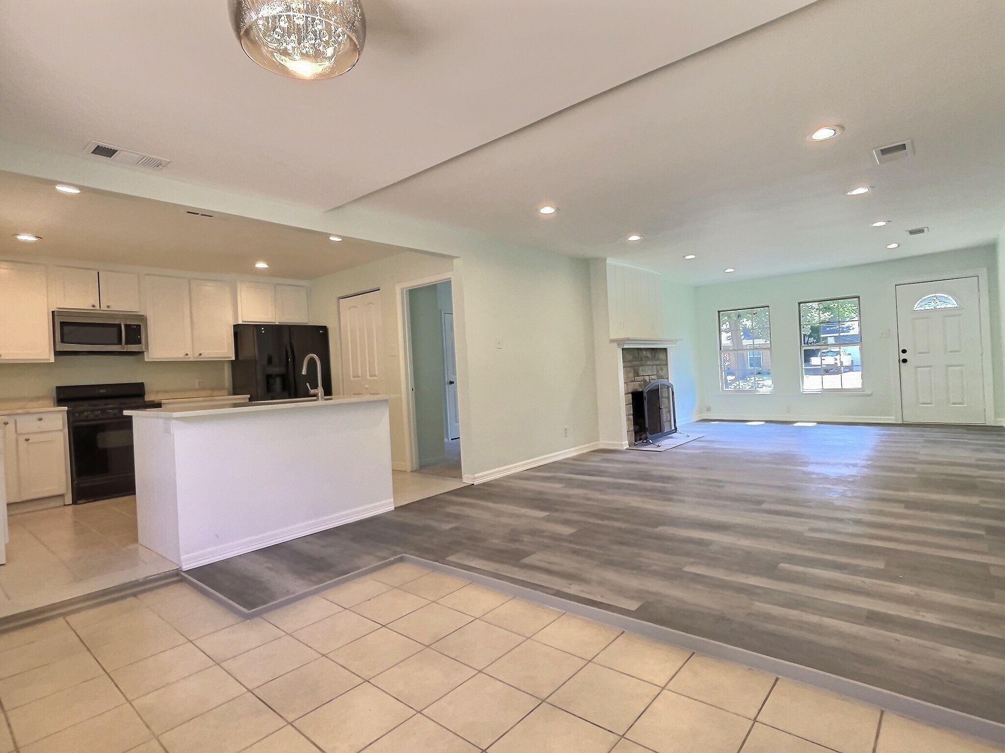 1011 S Britain Road , Irving, TX, 75060 | 20557572 | Realty Texas LLC