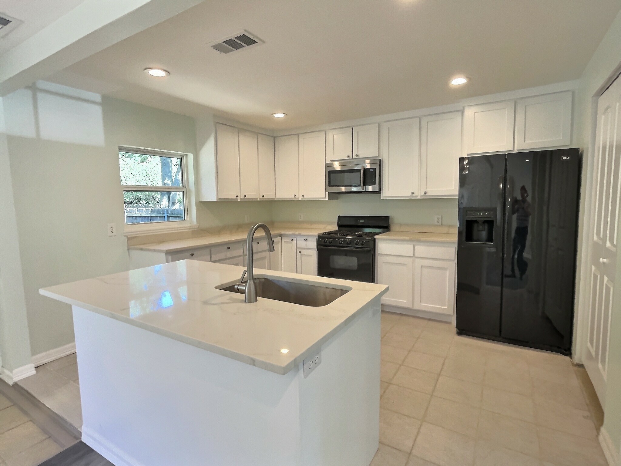 1011 S Britain Road , Irving, TX, 75060 | 20557572 | Realty Texas LLC