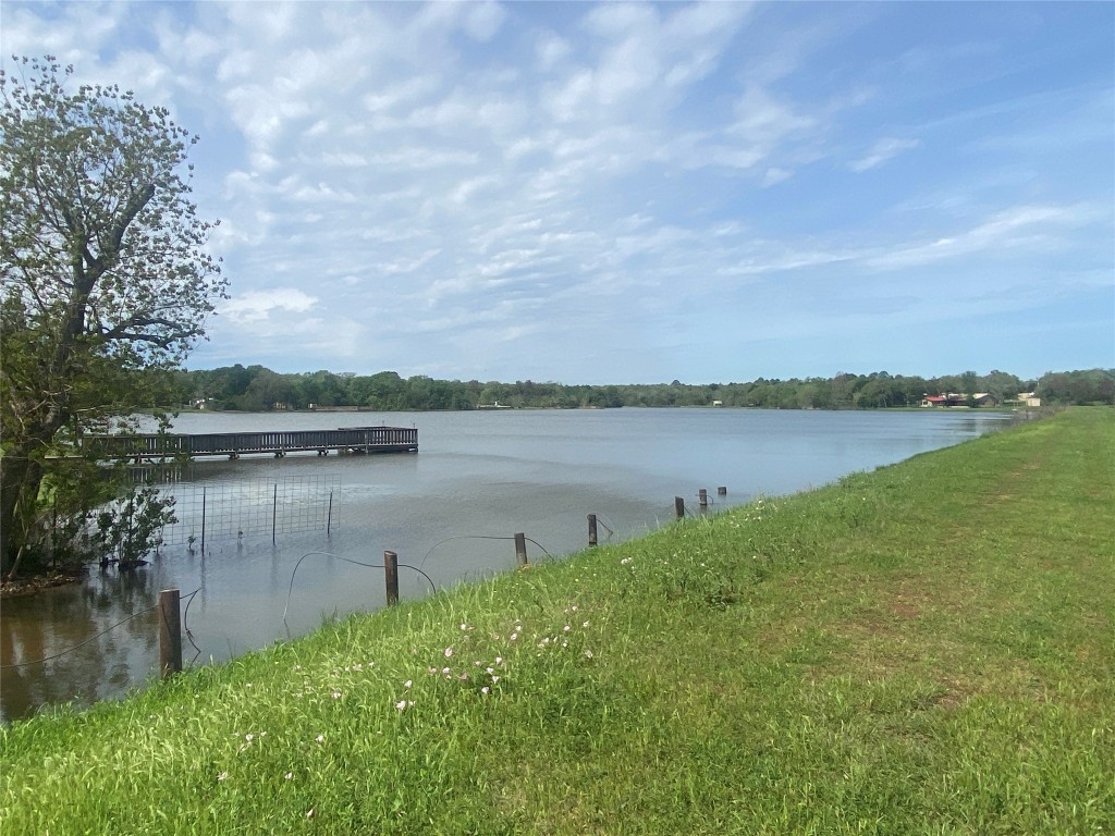 237/238 Cheyenne Drive , Smithville, TX, 78957 | 4869247 | Realty Texas LLC