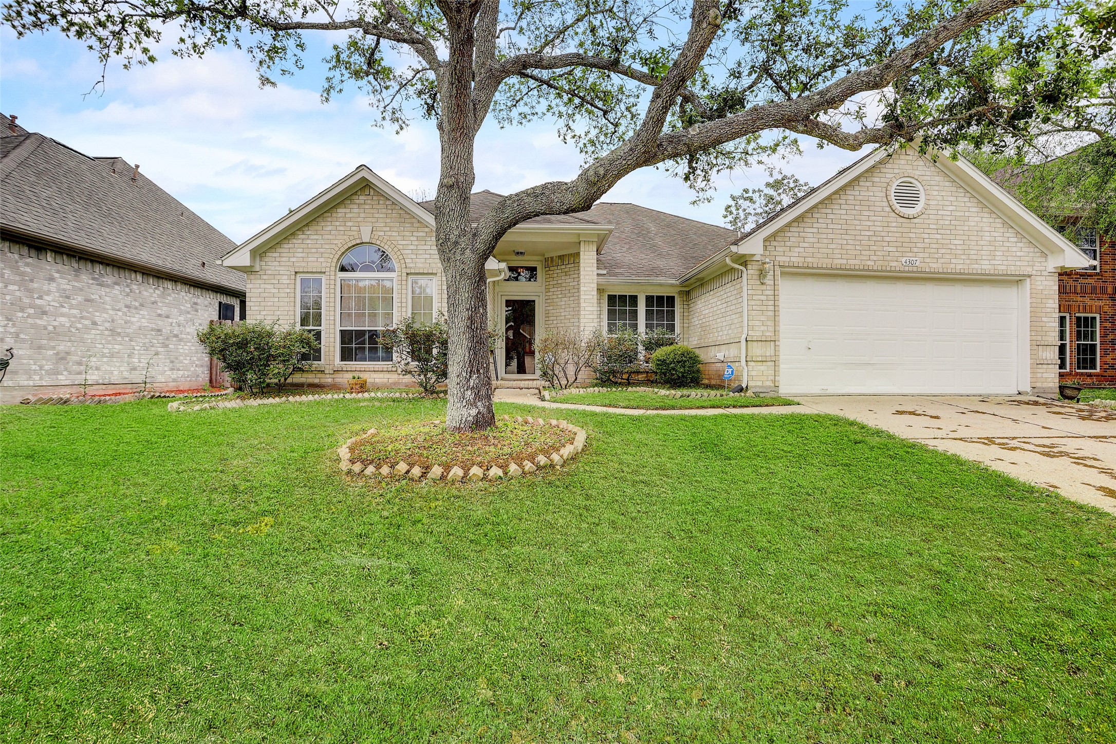 4307 Winners Circle , Friendswood, TX, 77546 | 52039573 | Realty Texas LLC