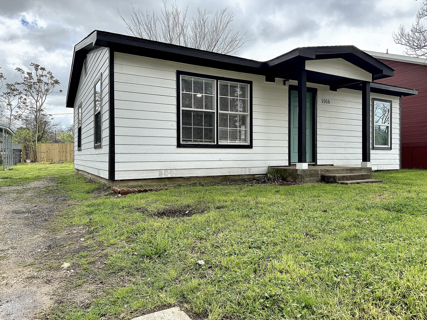 1016 W Crawford Street , Denison, TX, 75020 | 20569544 | Realty Texas LLC