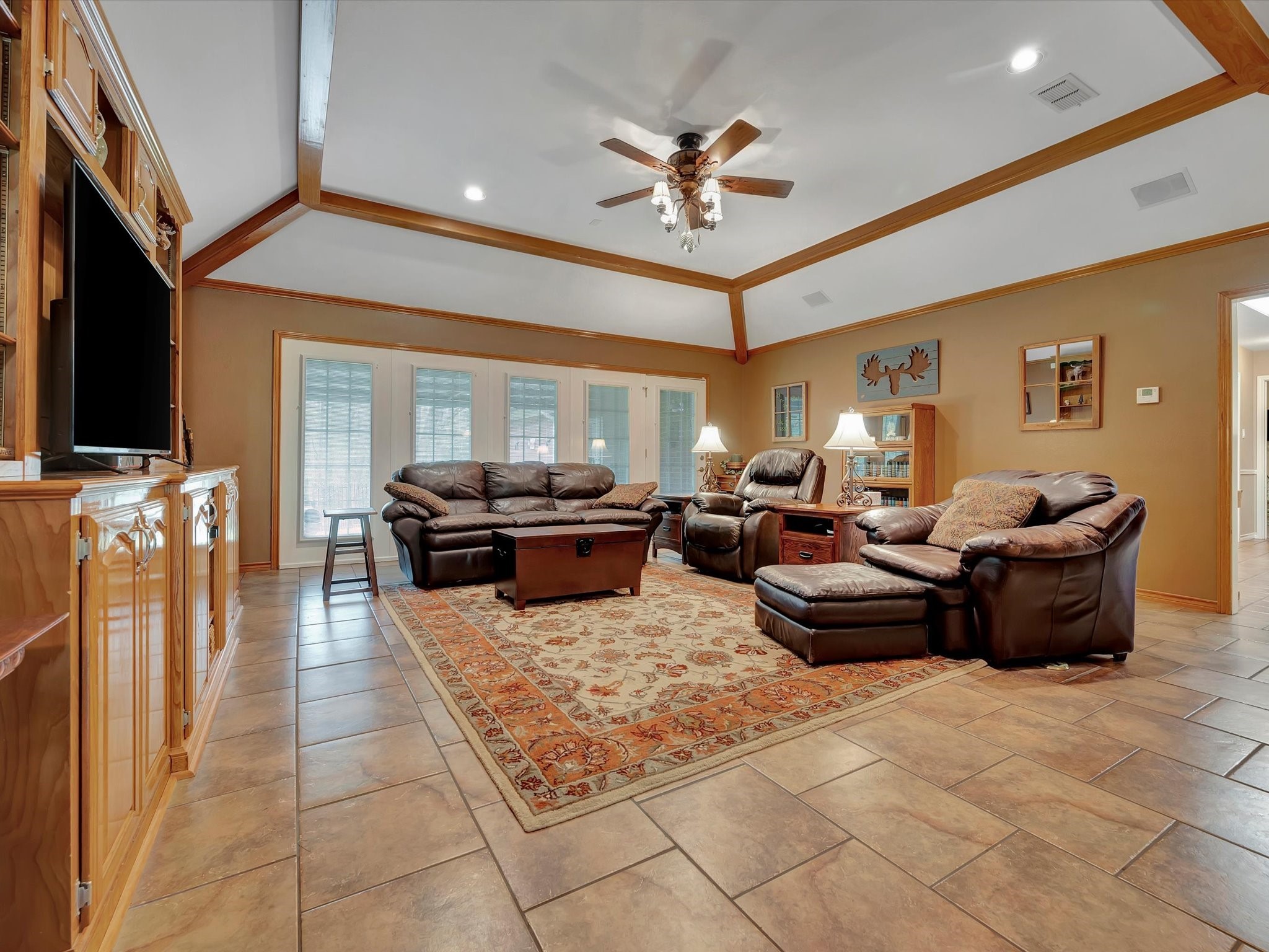 136 Woodway Street , Palestine, TX, 75801 | 48596075 | Realty Texas LLC