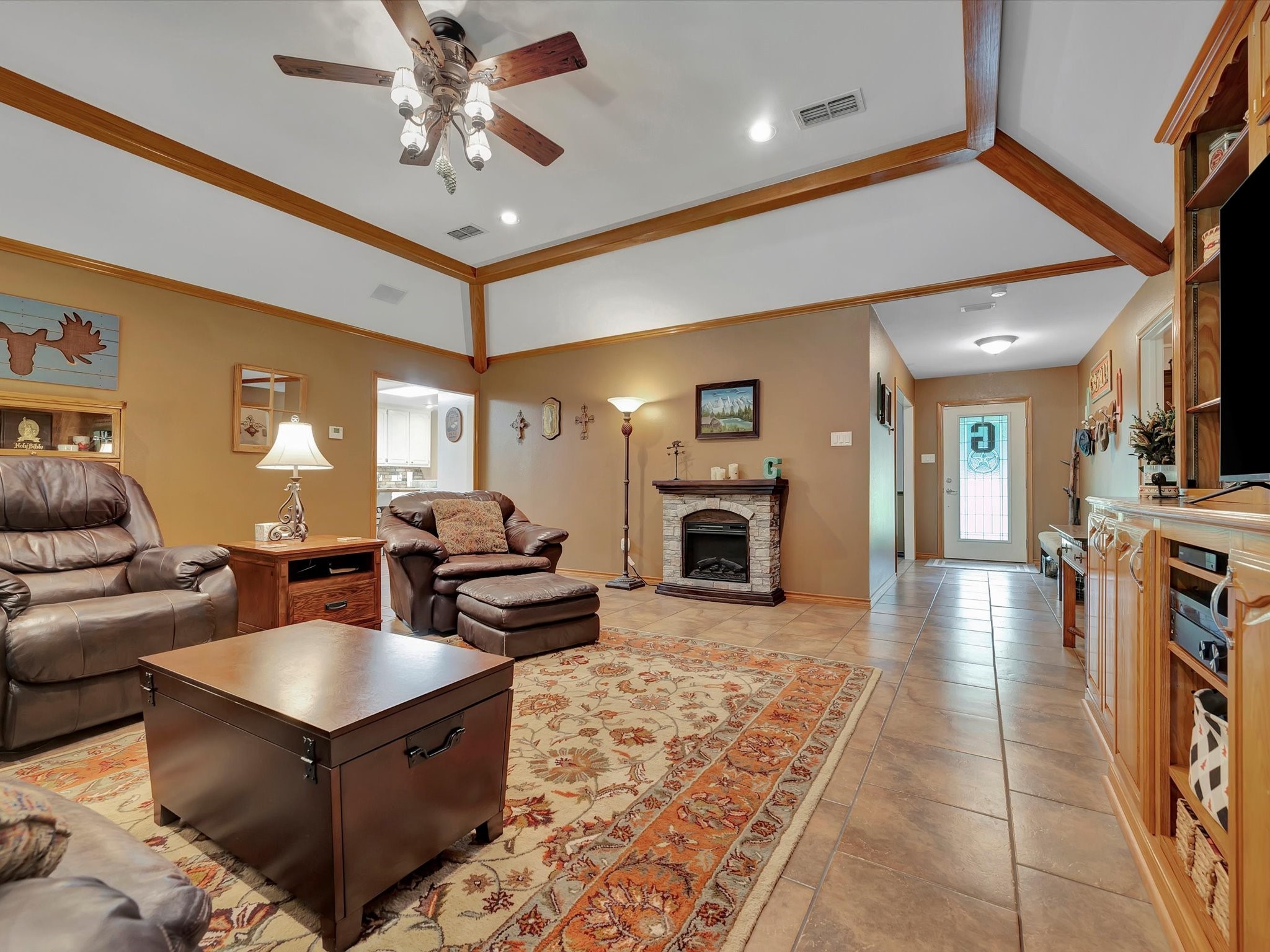 136 Woodway Street , Palestine, TX, 75801 | 48596075 | Realty Texas LLC
