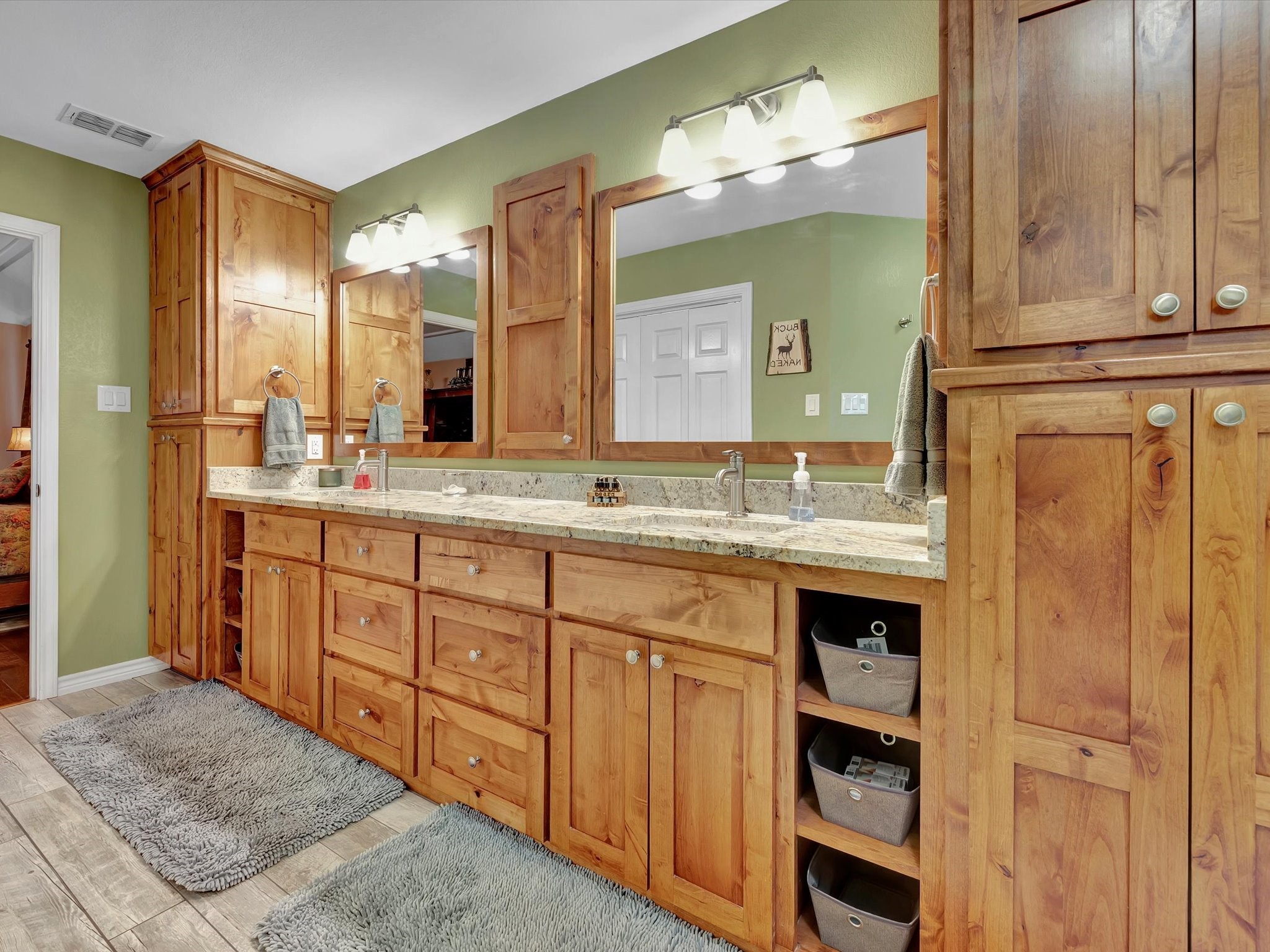 136 Woodway Street , Palestine, TX, 75801 | 48596075 | Realty Texas LLC