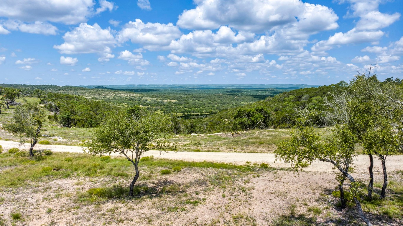 3310 Ranch Road 165 Tract 22 , Dripping Springs, TX, 78620 | 9898078 | Realty Texas LLC