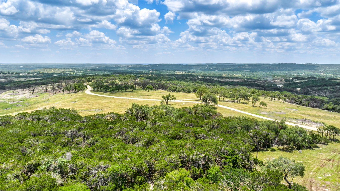 3310 Ranch Road 165 Tract 22 , Dripping Springs, TX, 78620 | 9898078 | Realty Texas LLC