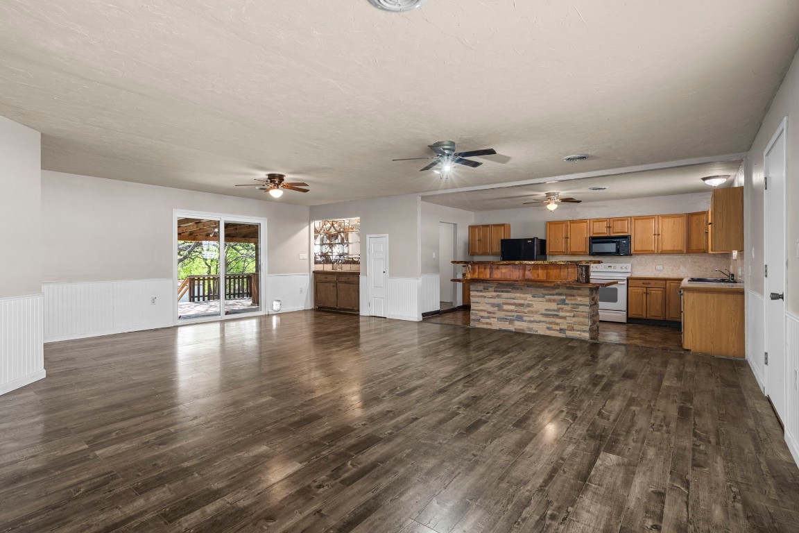 1106 W 3rd Street , Lampasas, TX, 76550 | 7878644 | Realty Texas LLC