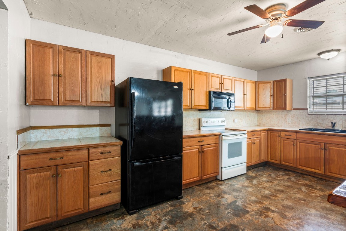 1106 W 3rd Street , Lampasas, TX, 76550 | 7878644 | Realty Texas LLC