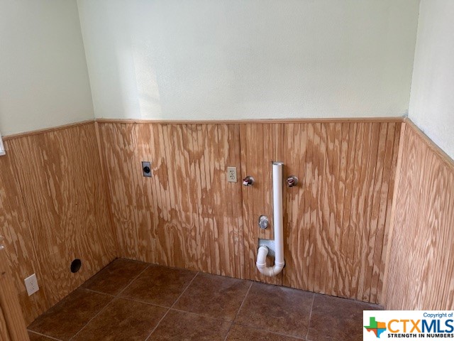 705 E Morgan Avenue , Cuero, TX, 77954 | 538984 | Realty Texas LLC
