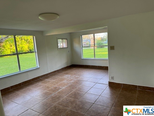 705 E Morgan Avenue , Cuero, TX, 77954 | 538984 | Realty Texas LLC