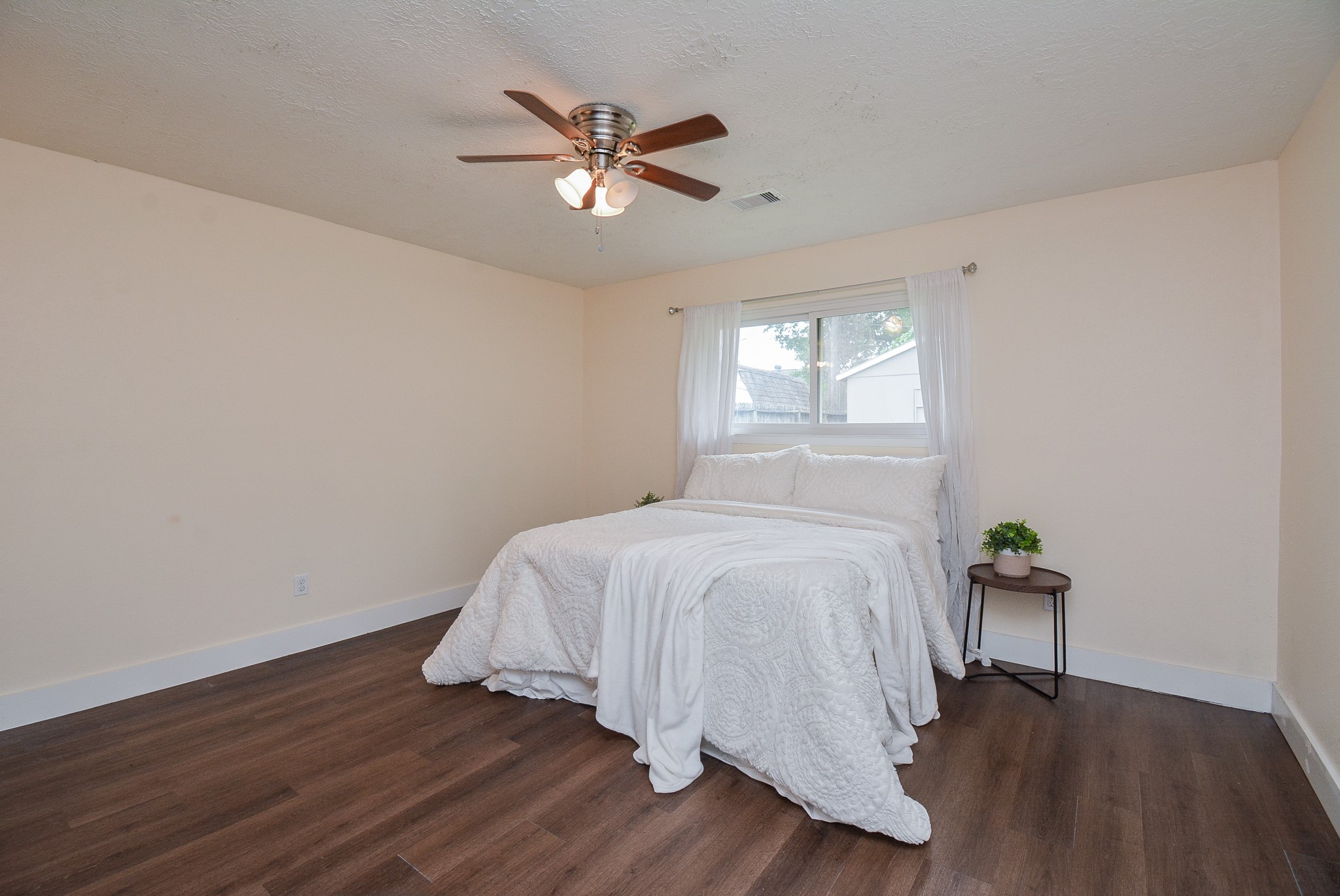 9918 Stonemont Road , La Porte, TX, 77571 | 11935017 | Realty Texas LLC