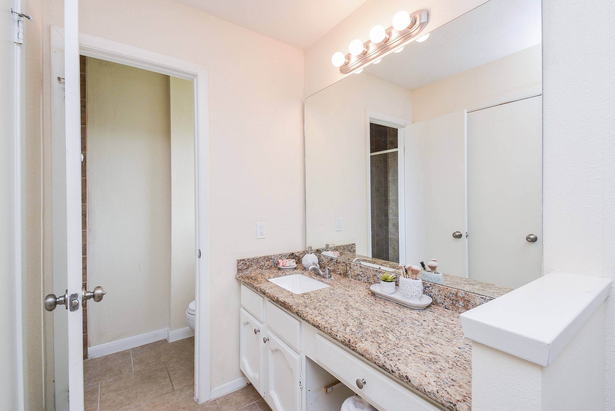 9918 Stonemont Road , La Porte, TX, 77571 | 11935017 | Realty Texas LLC