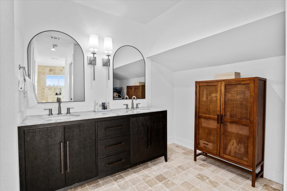 2006 Trevino Drive , Austin, TX, 78746 | 6304712 | Realty Texas LLC