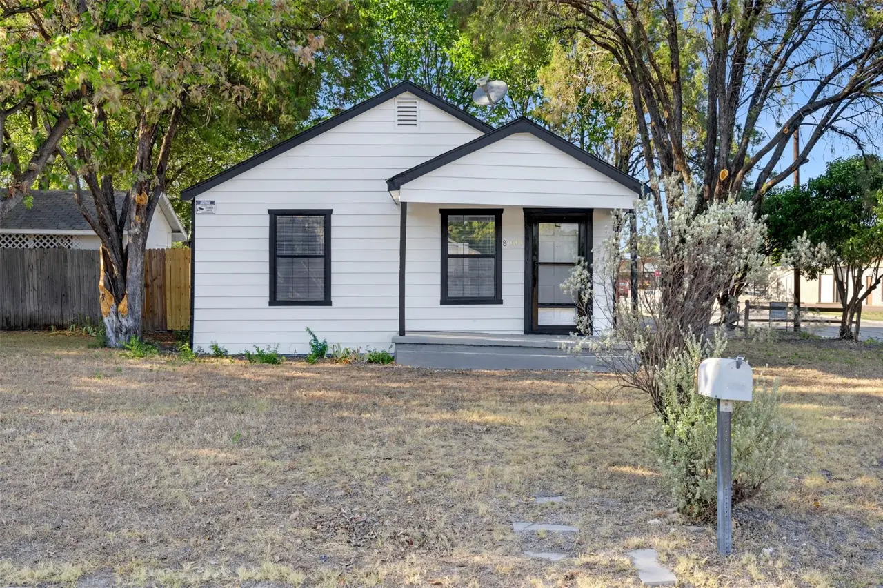 8000 Melrose Street E 