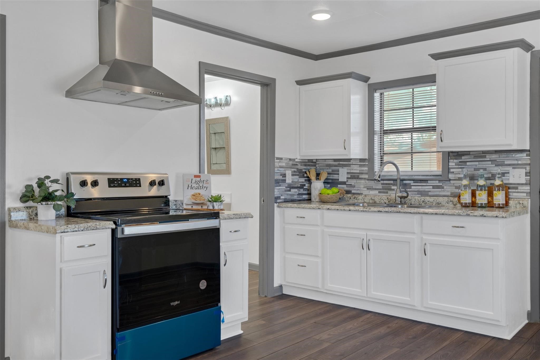 8000 Melrose Street E 