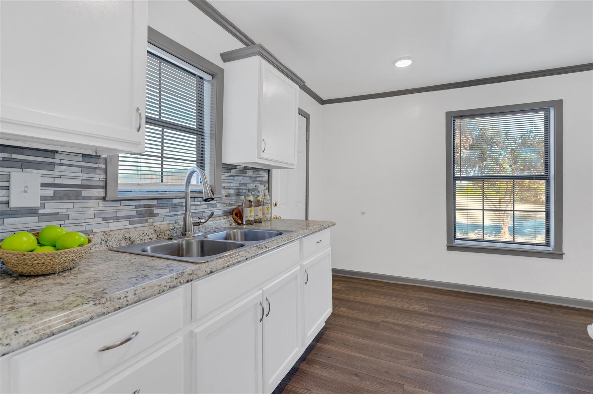 8000 Melrose Street E 