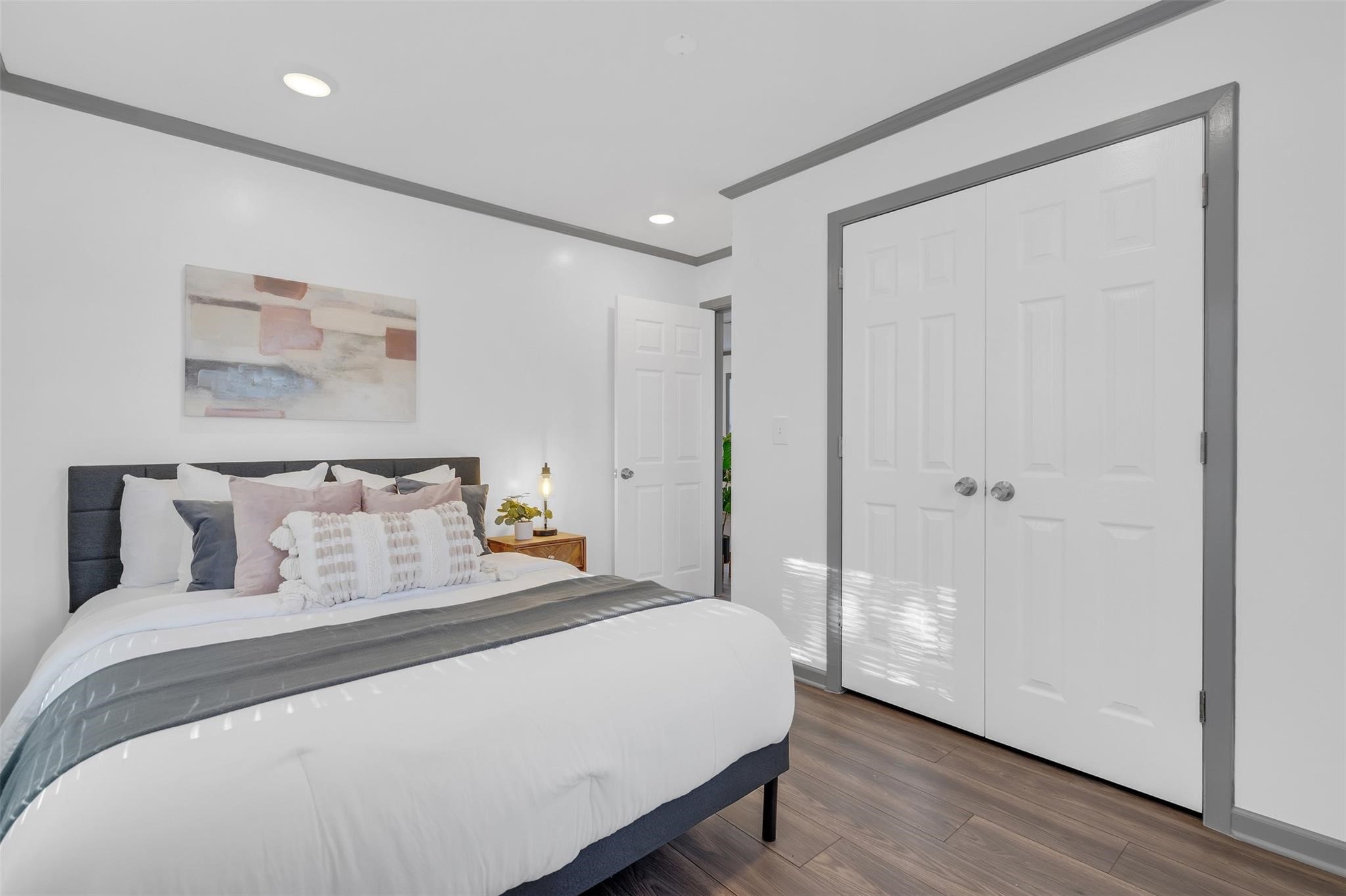 8000 Melrose Street E 